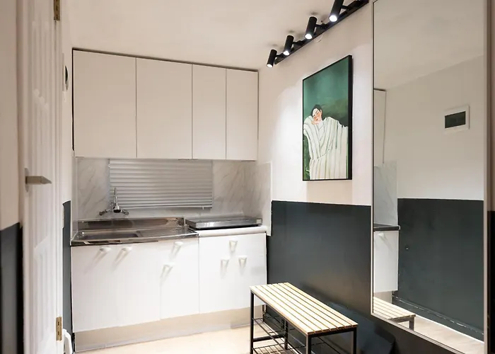 Emerald Retreat, Cheonho Near Olympic Park, 4 Min Walk From The Subway Station Apartment